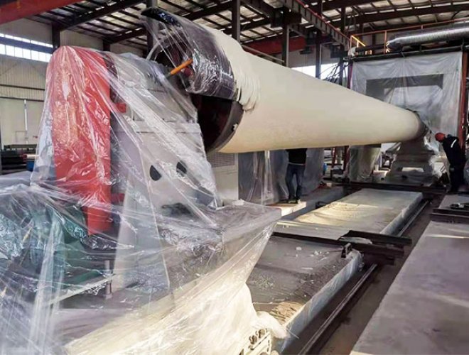 Spraying and winding insulation pipe equipment